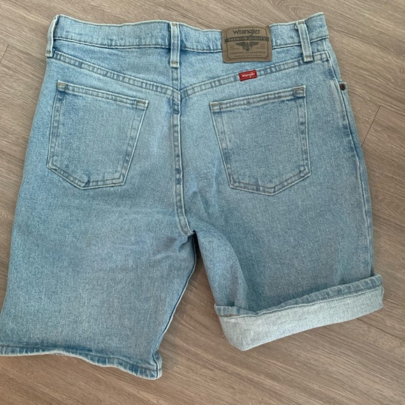 Pants - Men's wrangler| denim shorts | size 30 men | women's 4-6